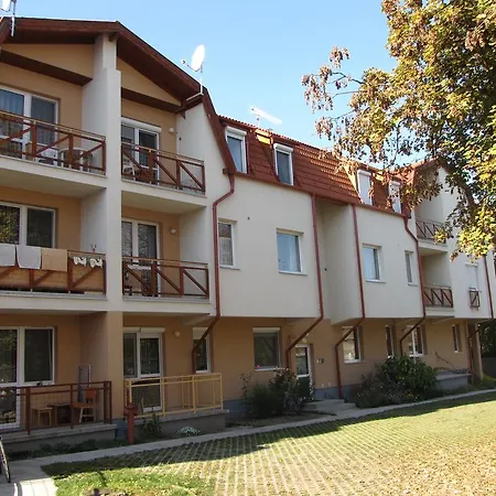 Zoli Apartmanok-Anita Koelcsey 34-36 Hajdúszoboszló Extérieur photo