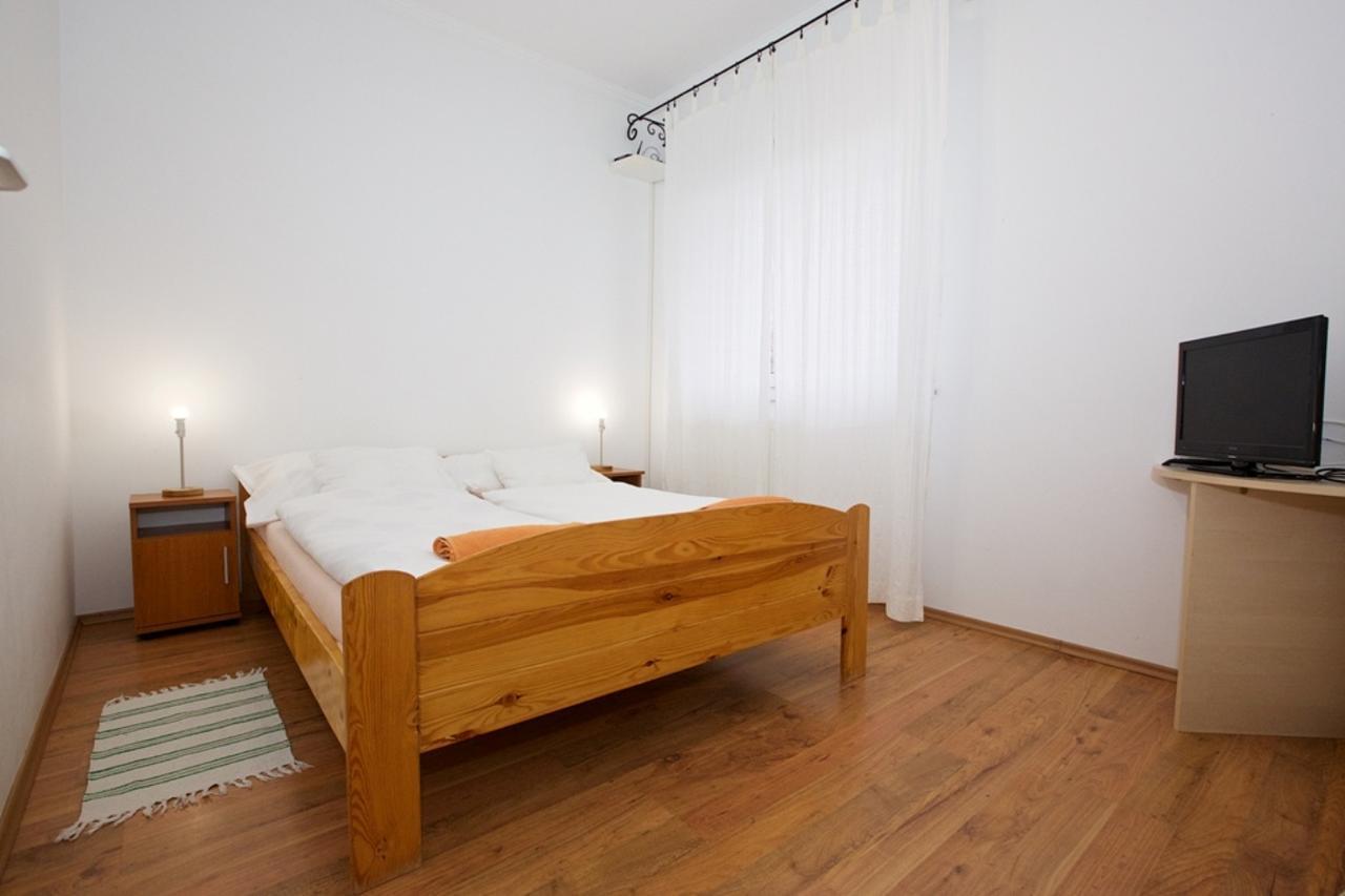 Zoli Apartmanok-anita Koelcsey 34-36 Apartment *